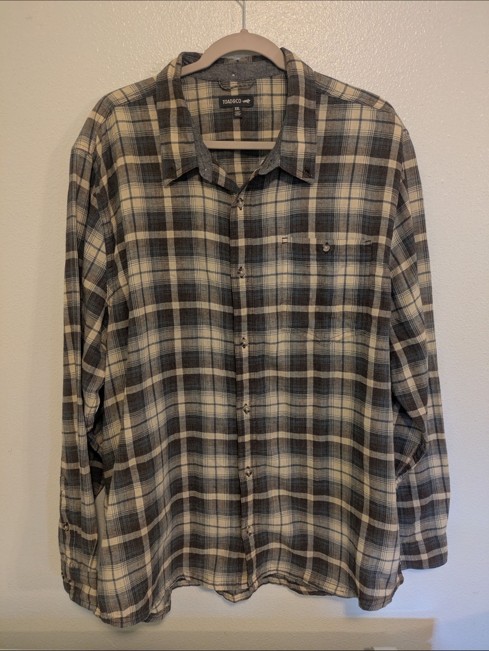 Toad&Co 2XX Recycled Cotton Plaid Button-Up Shirt in Cream, Gray, And Blue.